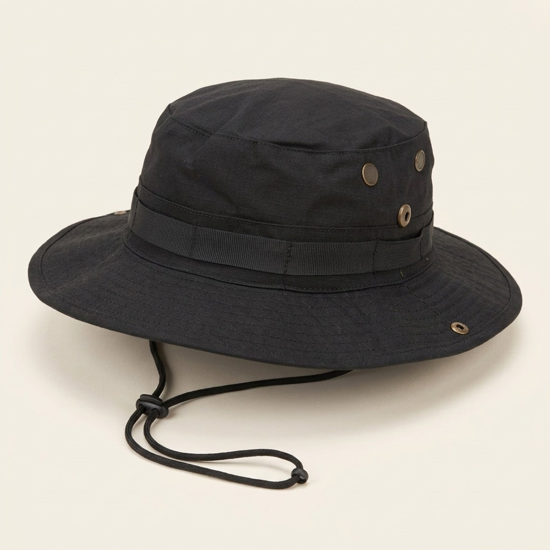 Black ESCUDO hat, product photo
